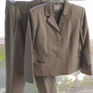Suits Me SZ 10 Green Suit Blazer Pants Set VTG
